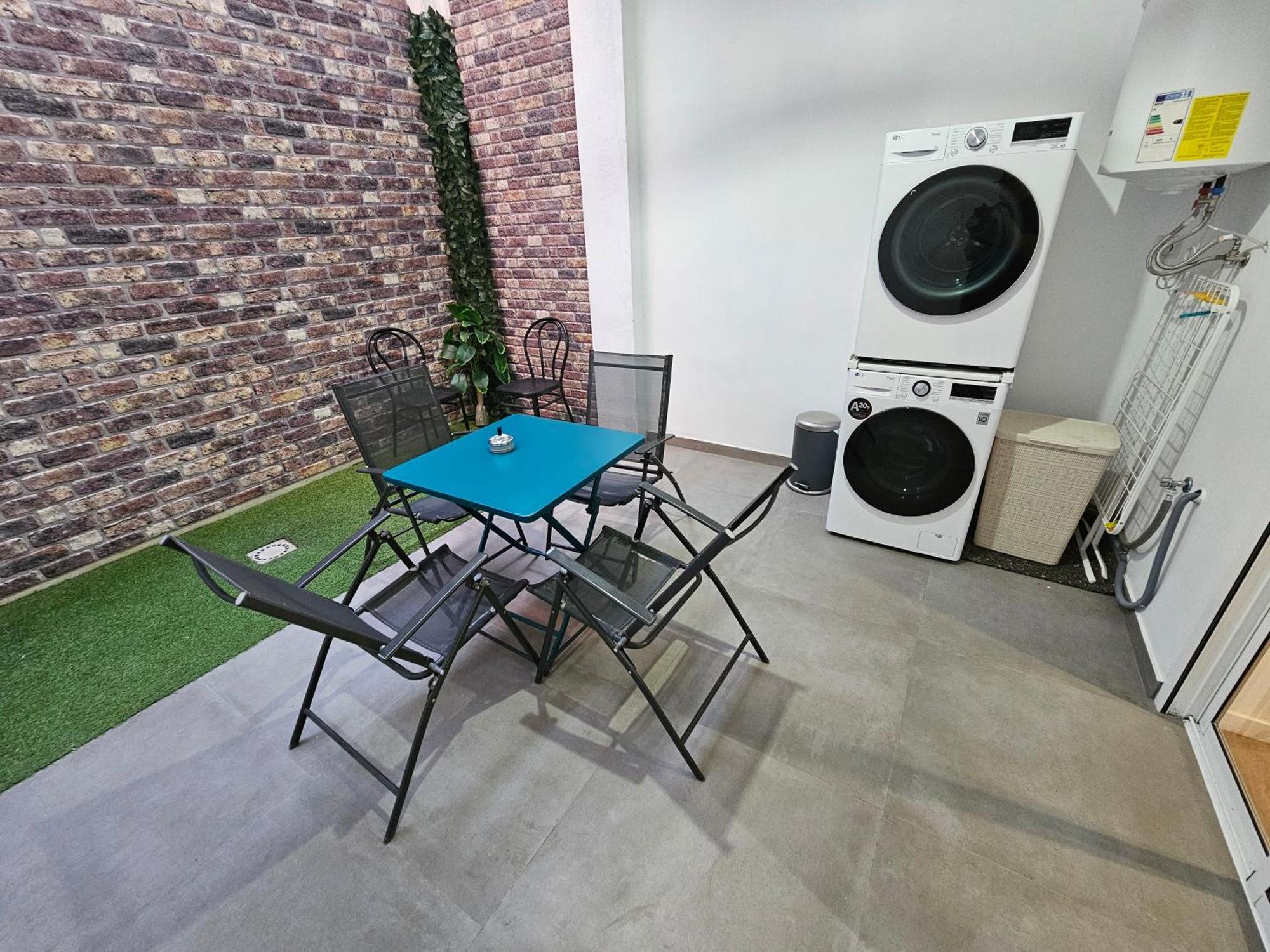 Bear Homes - Olimpia Suite Valencia Exteriör bild